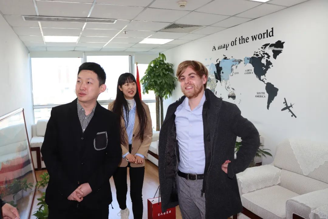 鏂拌タ鍏板墠浠荤Щ姘戝畼,鏂拌タ鍏板墠绉绘皯閮ㄩ暱