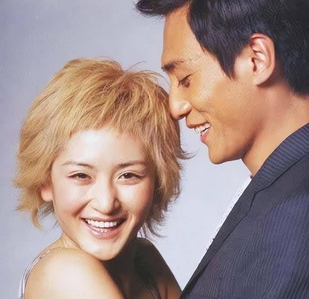 谢娜与刘烨的爱情故事是什么,谢娜和刘烨多久在一起的