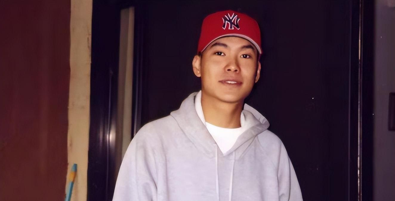 尼格买提朱迅哪一年主持星光大道,朱迅和尼格买提的年龄合影