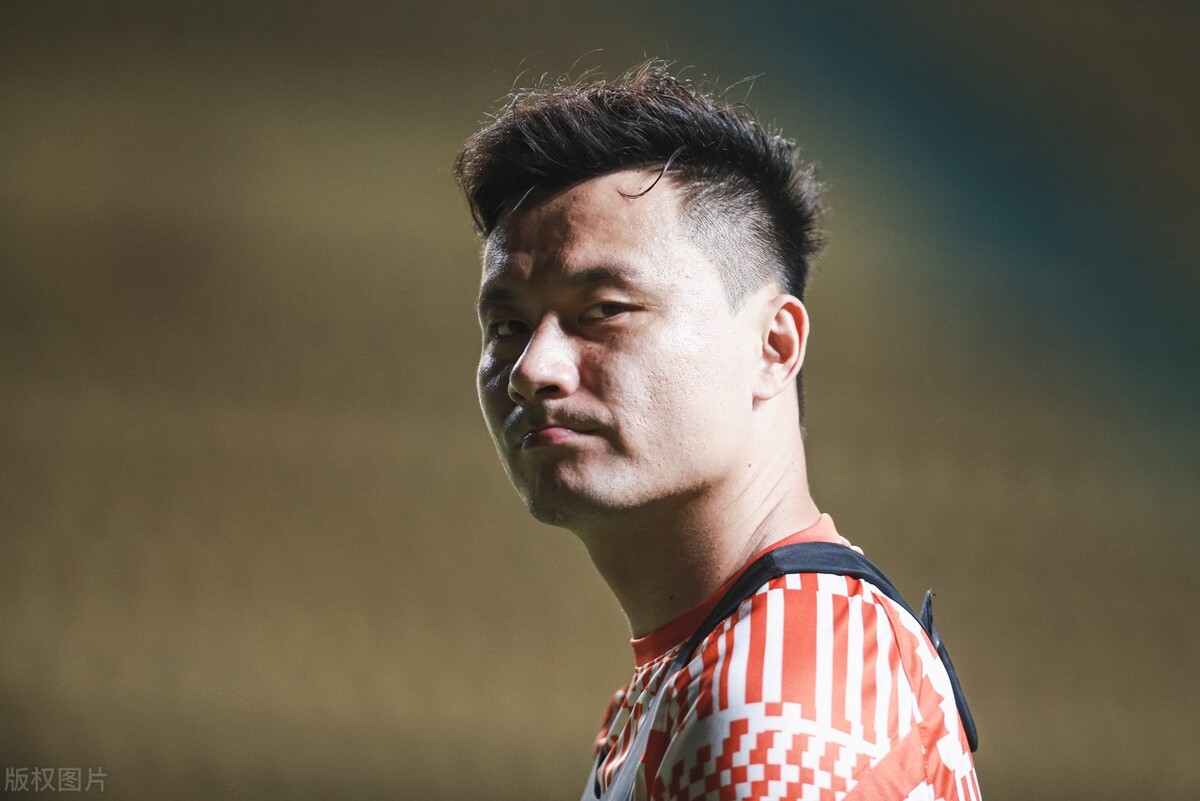 交易成功，1.29亿！前国足队长售卖豪宅，球迷客观点评：人生赢家