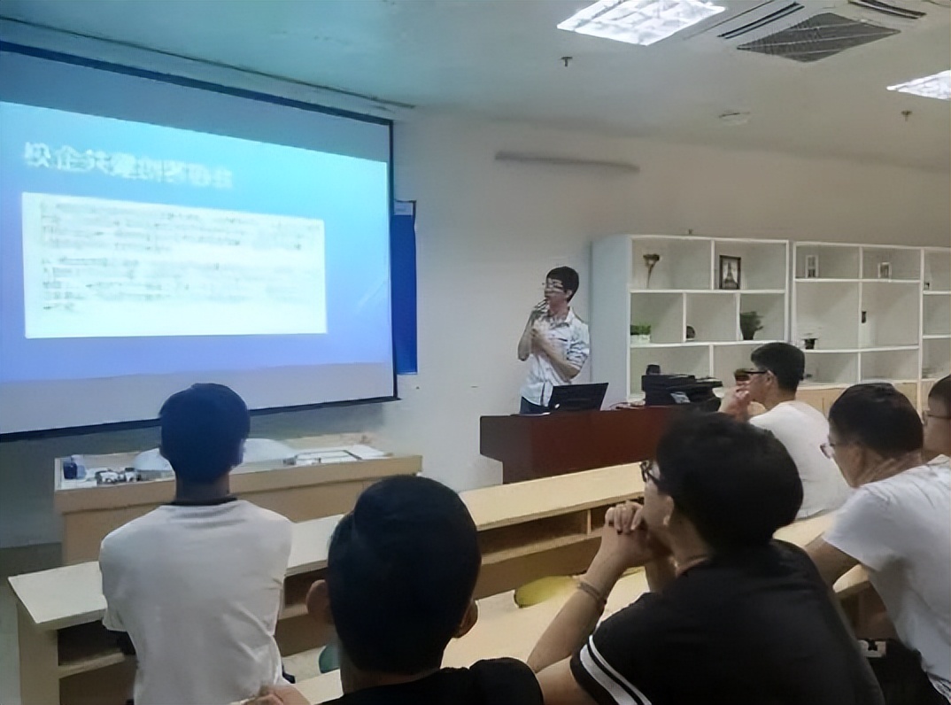 中山大学计算机学院专业有哪些,电子科技大学中山学院专业