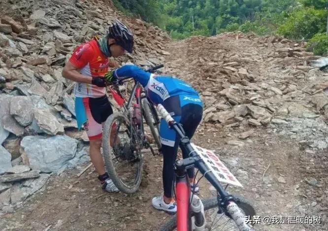 山地车后退掉链子怎么办,山地车链子老是掉怎么回事