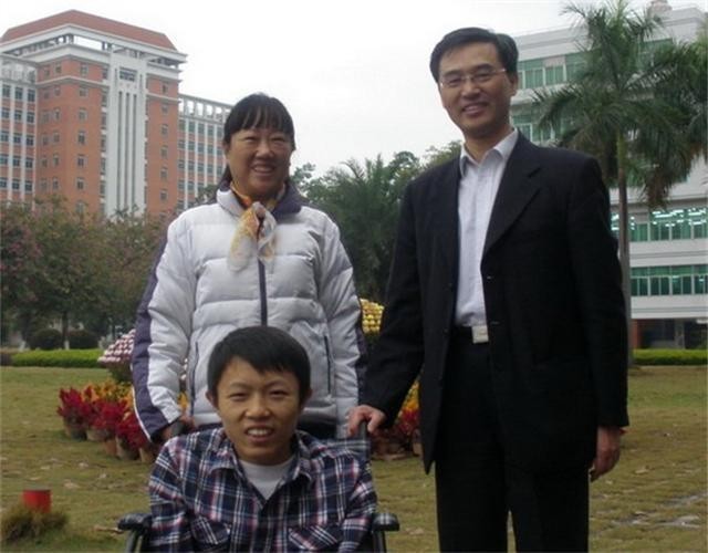 汶川地震中捐献所有积蓄的乞丐,为汶川捐款的乞丐龚忠诚现状