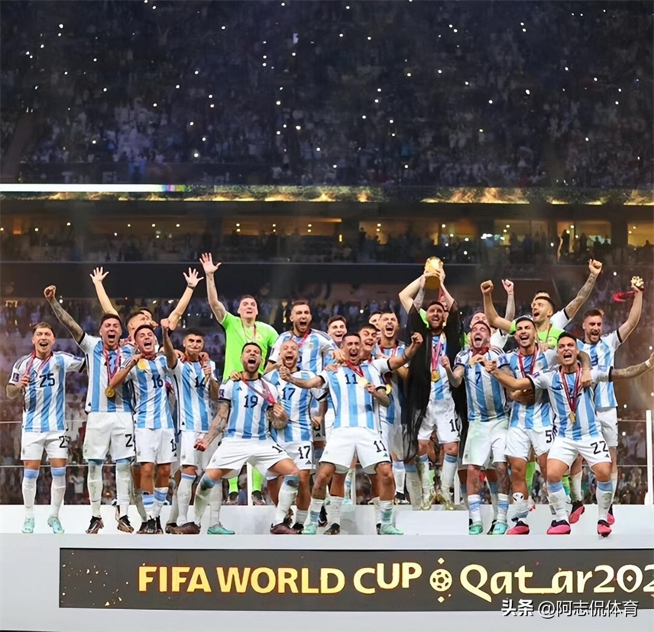 世界杯决赛马丁内斯扑出几个点球,世界杯马丁内斯挡住绝杀