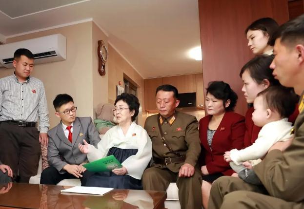 朝鲜人靠什么收入,朝鲜人月入几百元