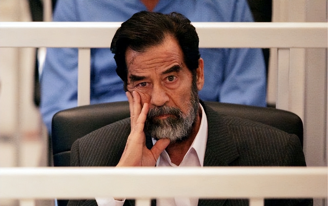 美军冲进萨达姆办公室，发现两件“中国造”，分别来自上海和台湾