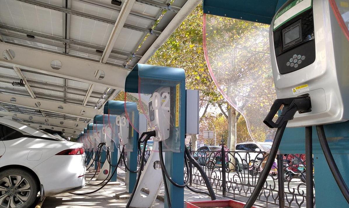 第一批绿牌车已经过了8年质保期，看到换电池的价格，还愿意买吗