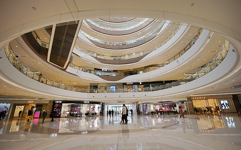 化妆品专柜一般摆放多少产品,为什么商场都是化妆品专柜