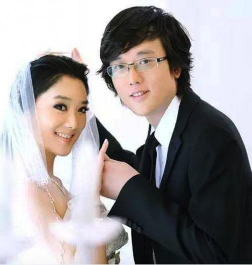 凤凰传奇24年前的约定五五分账,凤凰传奇凭什么五五分账