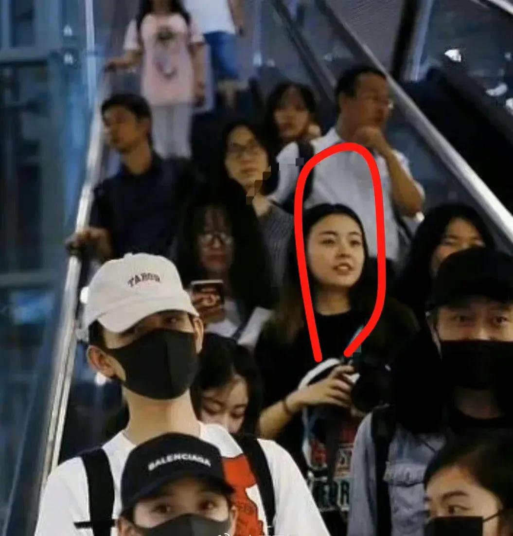 陈飞宇陈红被拍首次露面,陈飞宇与陈红现在关系