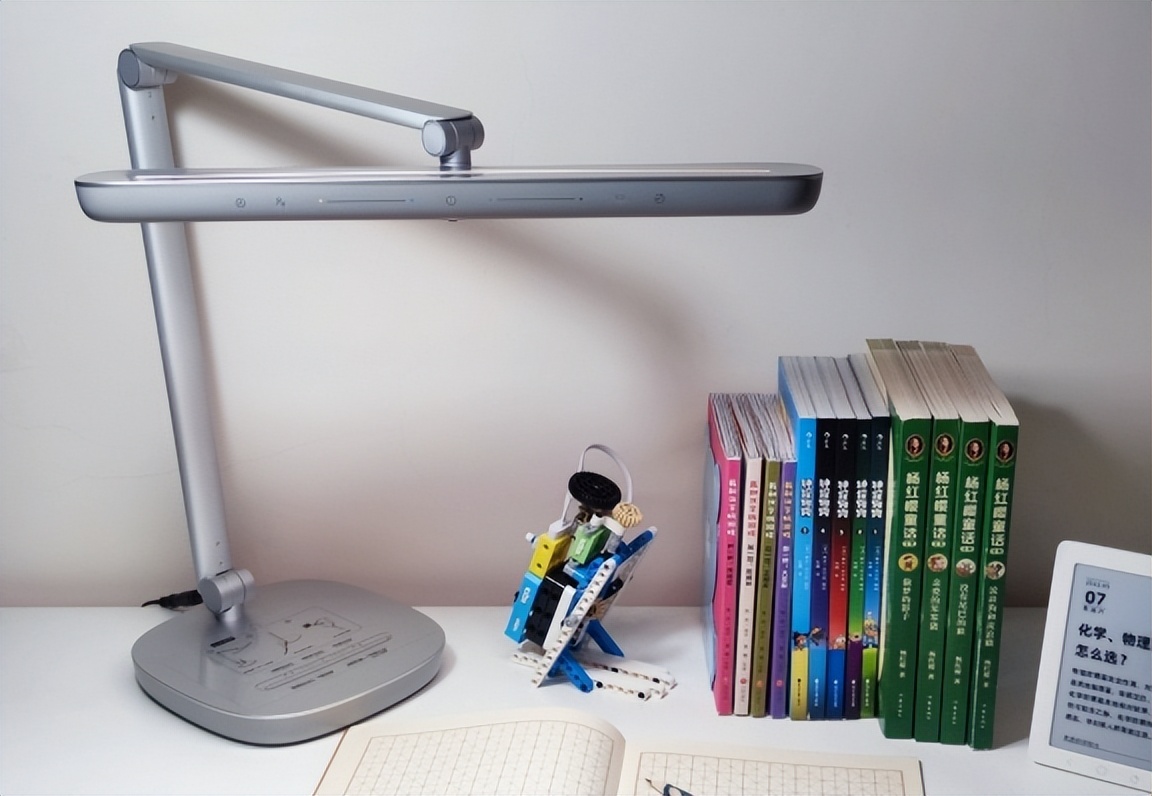 儿童护眼台灯最好的牌子,什么牌子的台灯护眼效果最好