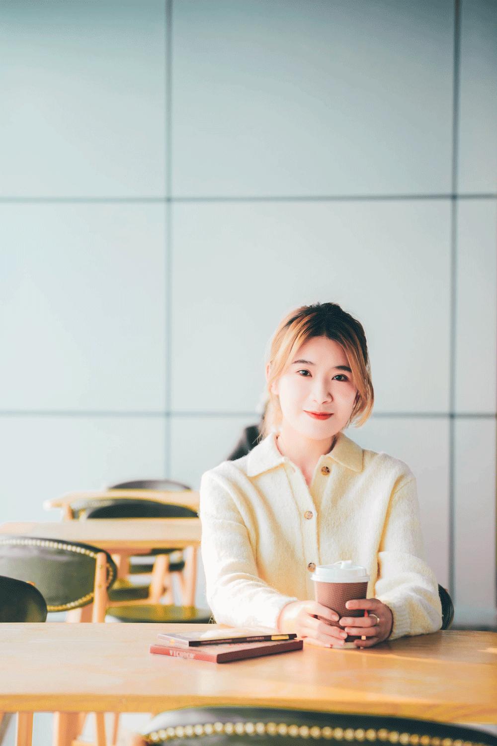 补充能量时间到！打卡哈尔滨冰雪大世界俄式咖啡馆