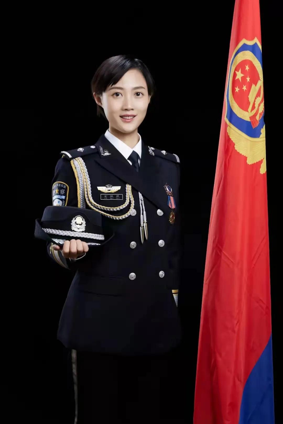 女警警服演变照片图片,最美警花警服图片
