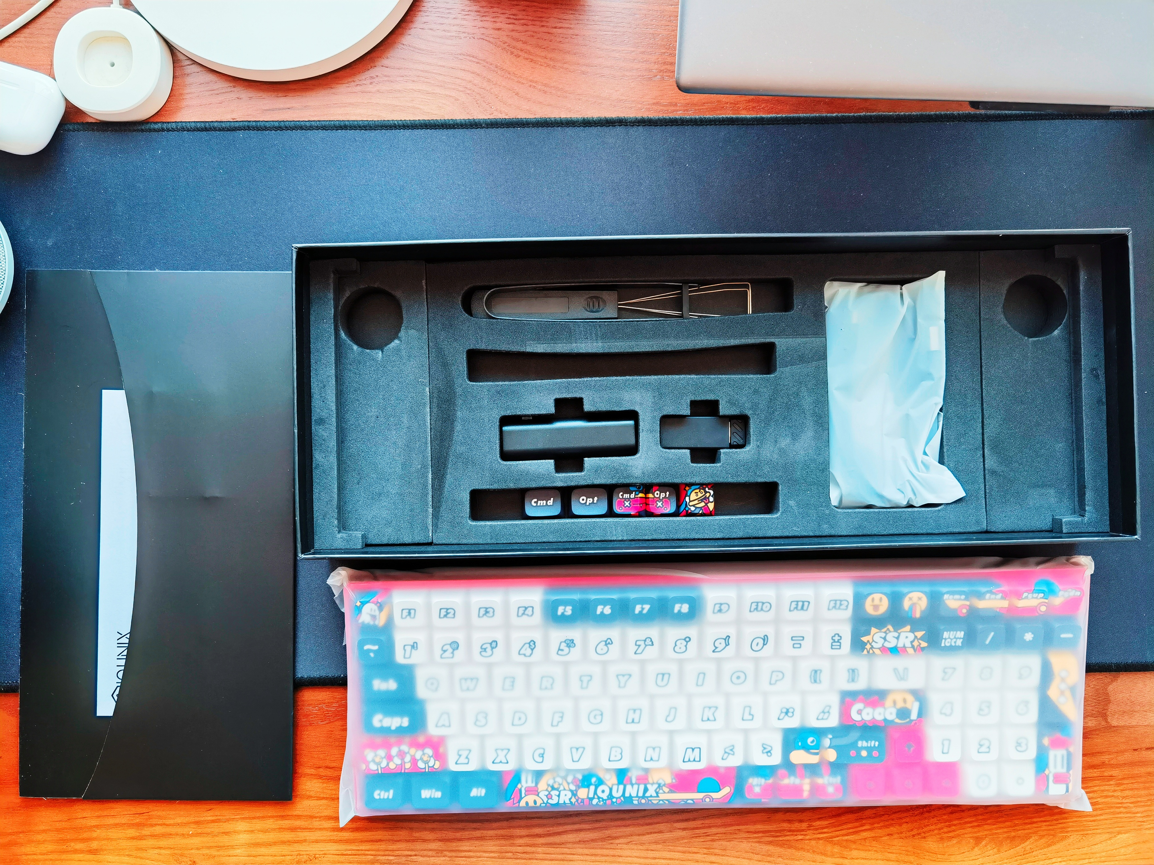 赛睿机械键盘开箱,朋克机械键盘开箱