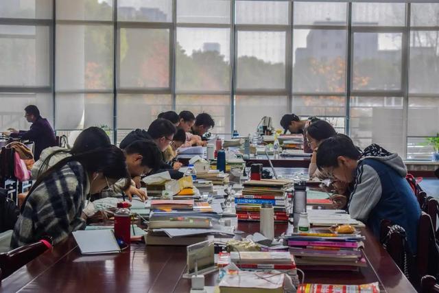 考研什么情况下适合跨考,考研跨考吃亏吗