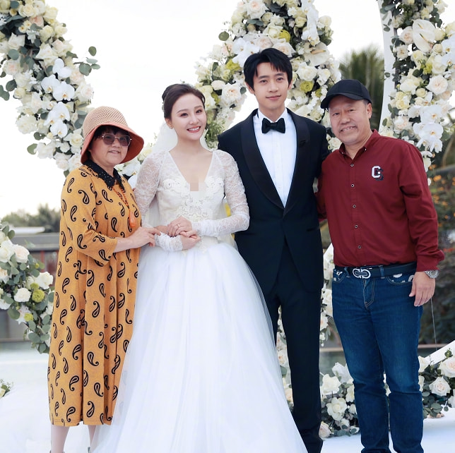 魏晨婚礼好友苏醒缺席，直言“更爱钱”，网友：张远最无辜