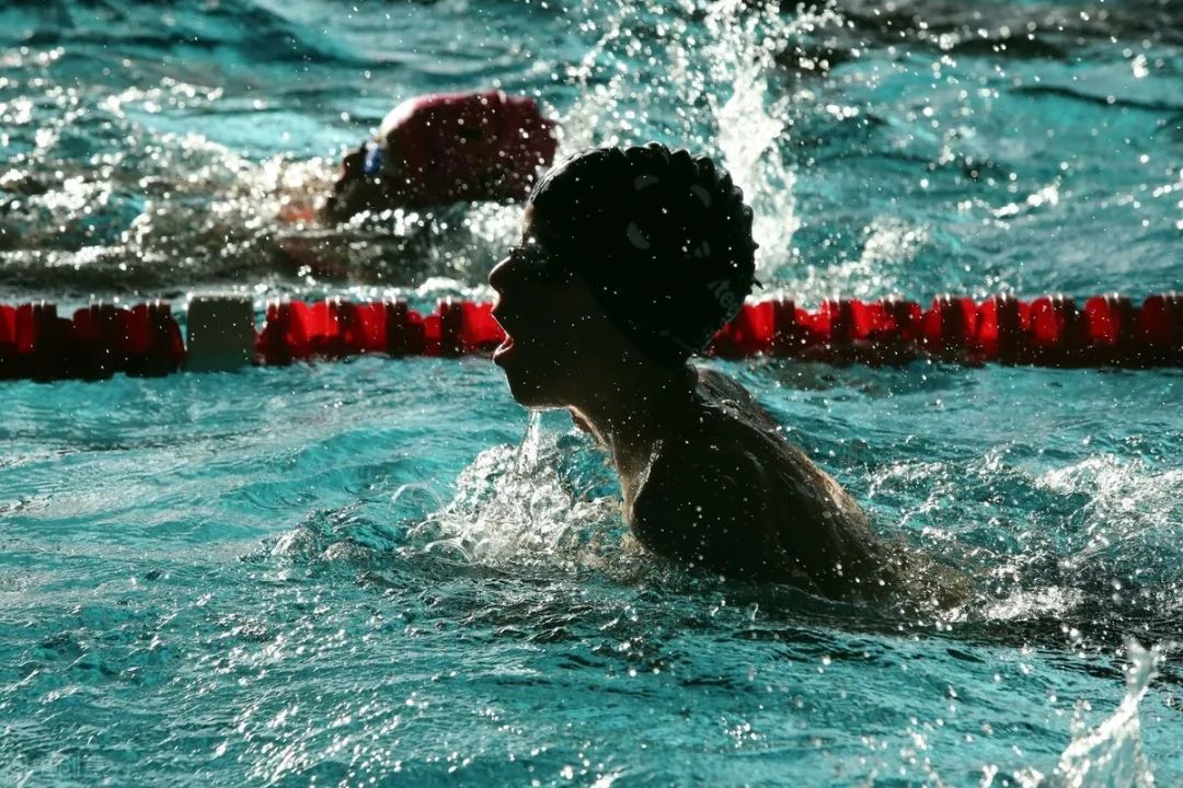 游泳喘不过气是心肺不好吗,游泳全呼吸如何练习