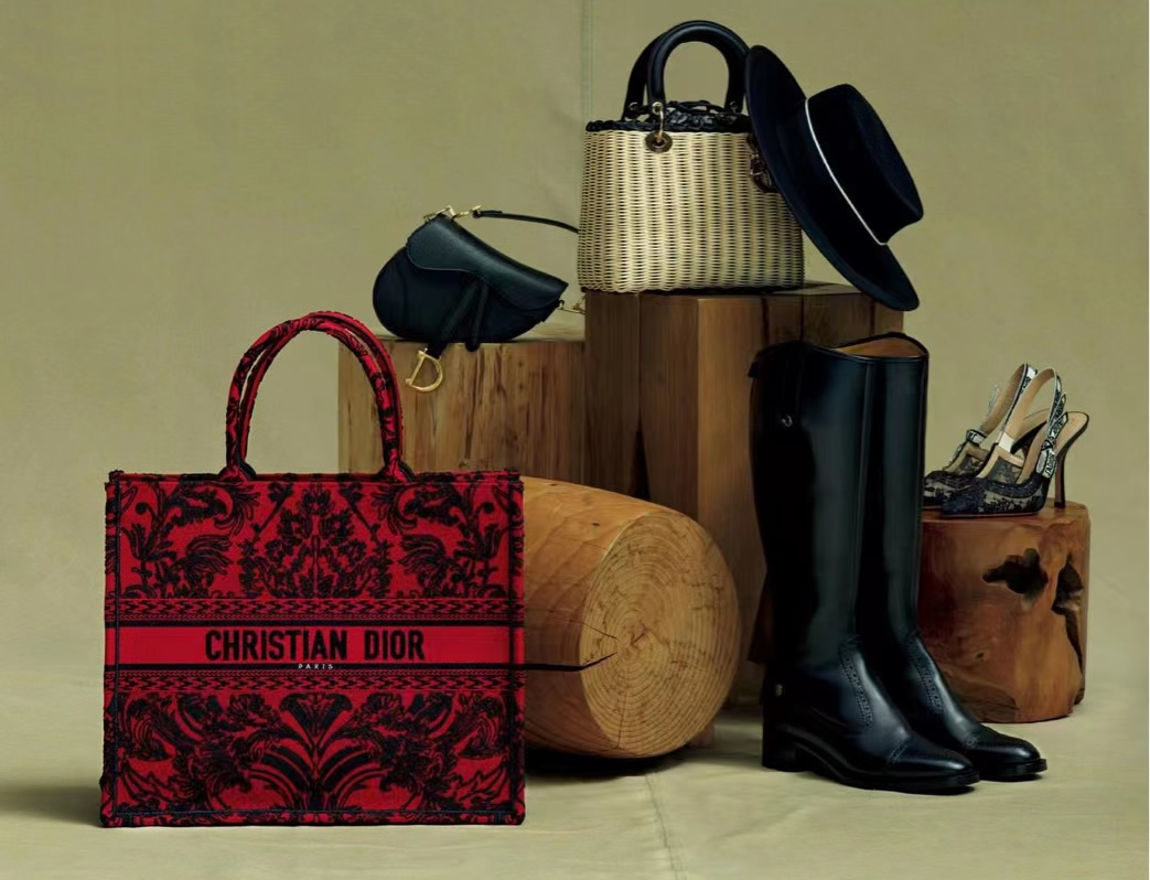 会穿衣服的女人怎么搭配,百变穿搭技巧