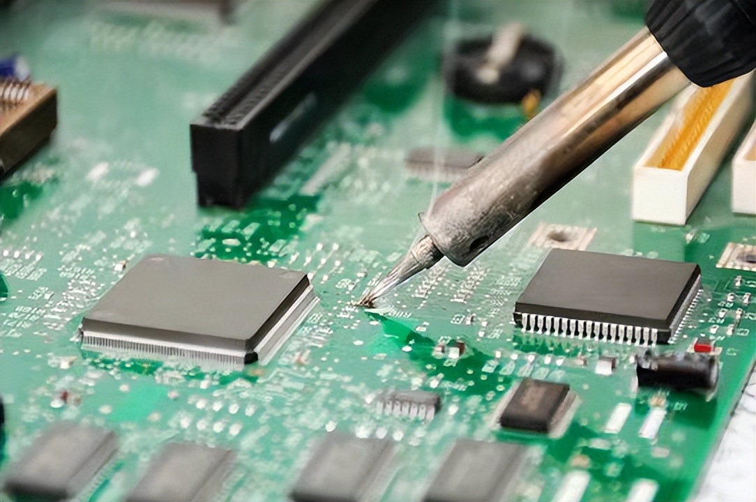 美军单兵装备有哪些中国制造,美军隐藏了多少装备