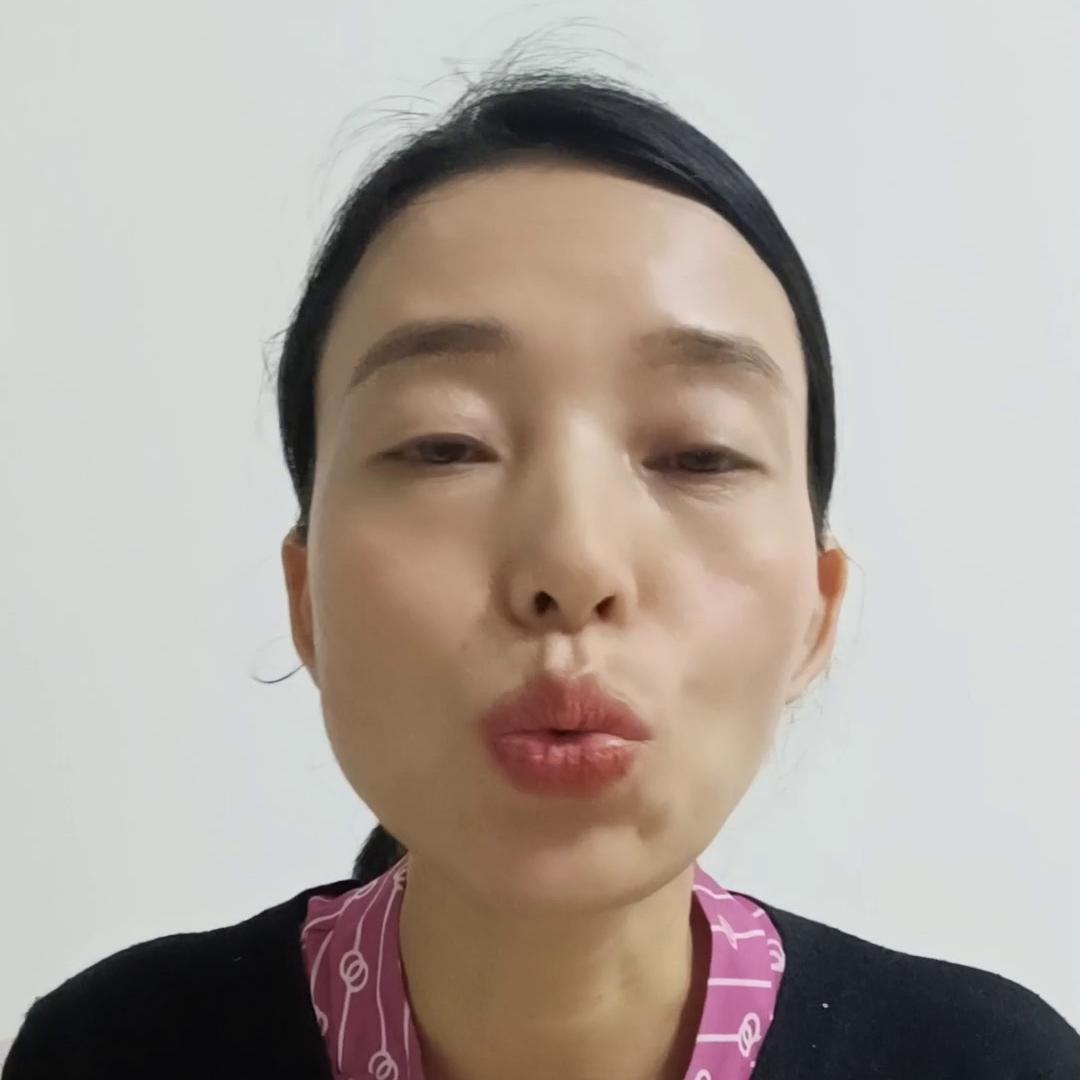 赚钱的技巧说穿了就是赚钱的点子,不要谈理想谈钱赚钱才是硬道理