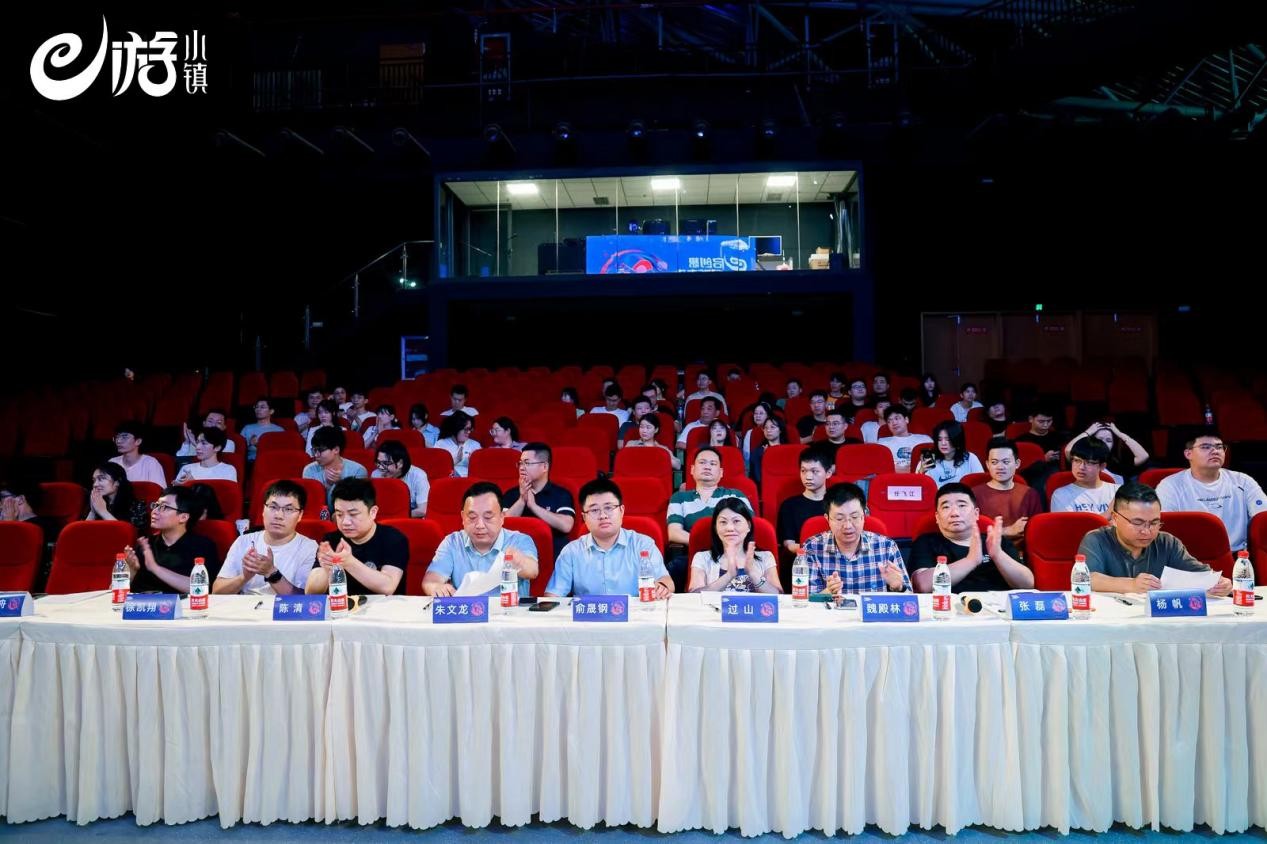 “e启创想漫游未来”大学生动漫游戏创业大赛圆满落幕