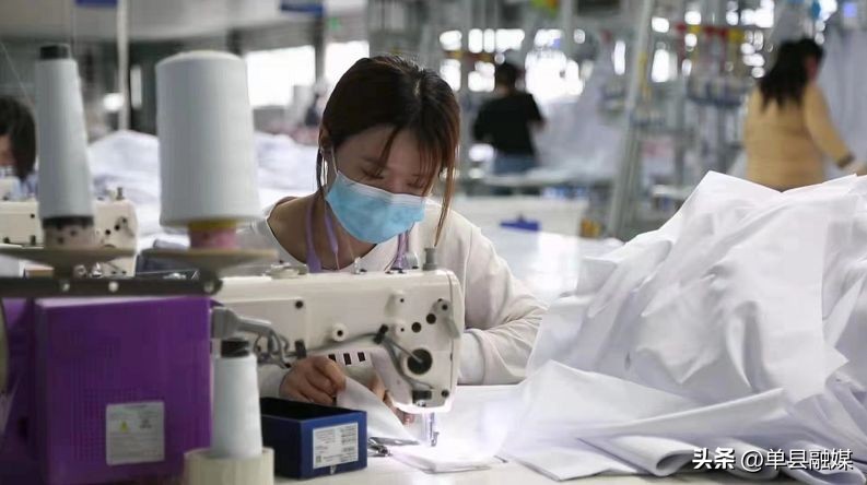 巨野年产数百万件“阿拉伯长袍”走进中东“千家万户”