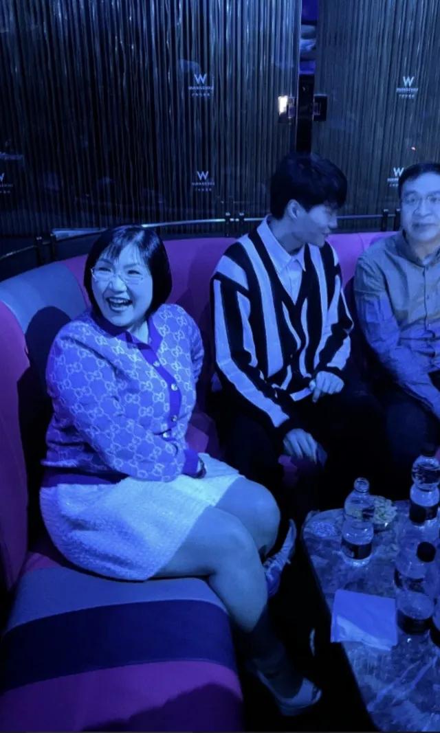 58岁亿万富婆带资入组，无人敢骂：风水大师都当上女主了...