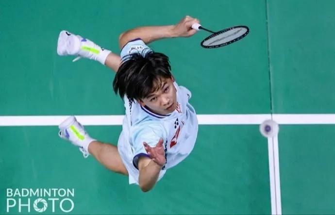 李宁鹘鹰4羽毛球鞋测评,李宁鹘鹰5.0测评