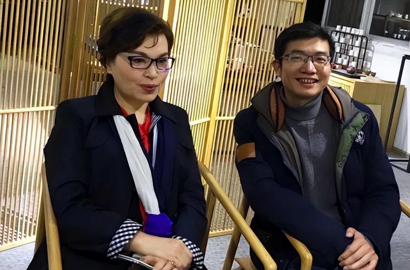 央视主播李瑞英儿子坠楼,央视新闻主播李瑞英怎样了