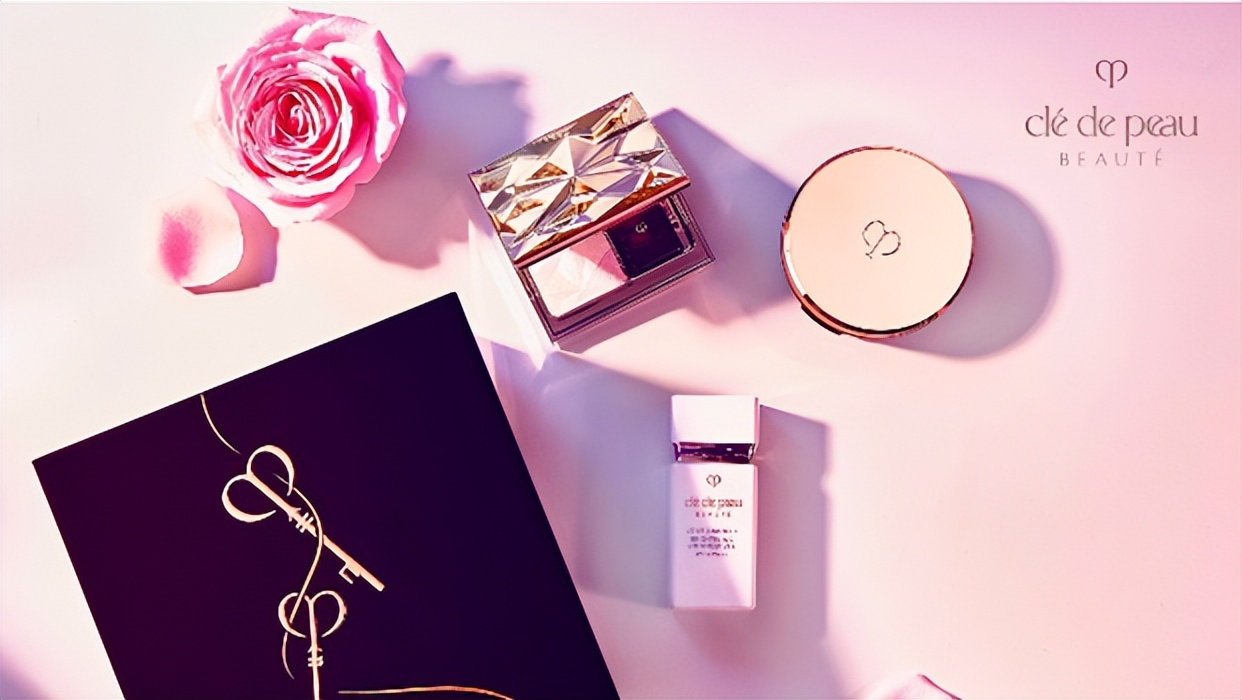 执此一钥爱启光耀CPB肌肤之钥倾呈七夕限定礼盒