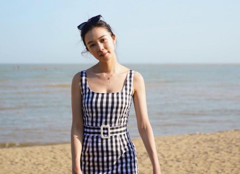 昔日颜值身材顶呱呱的港姐冠军,30岁港姐冠军晒游泳靓照