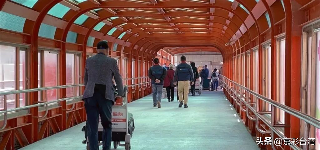 国民*党**访问团明天就来……