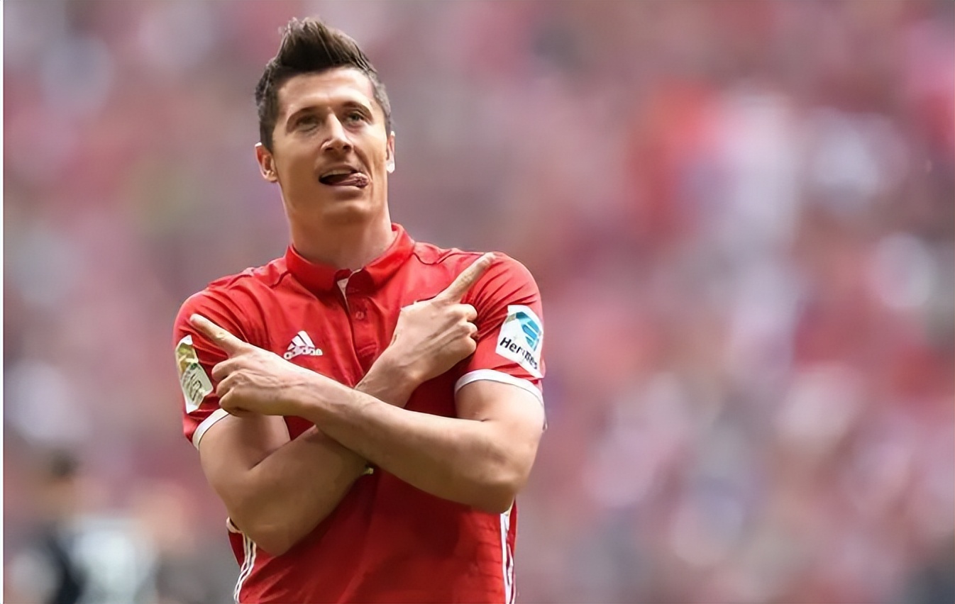 莱万破门穆西亚拉,穆西亚拉小鹿斑比莱万