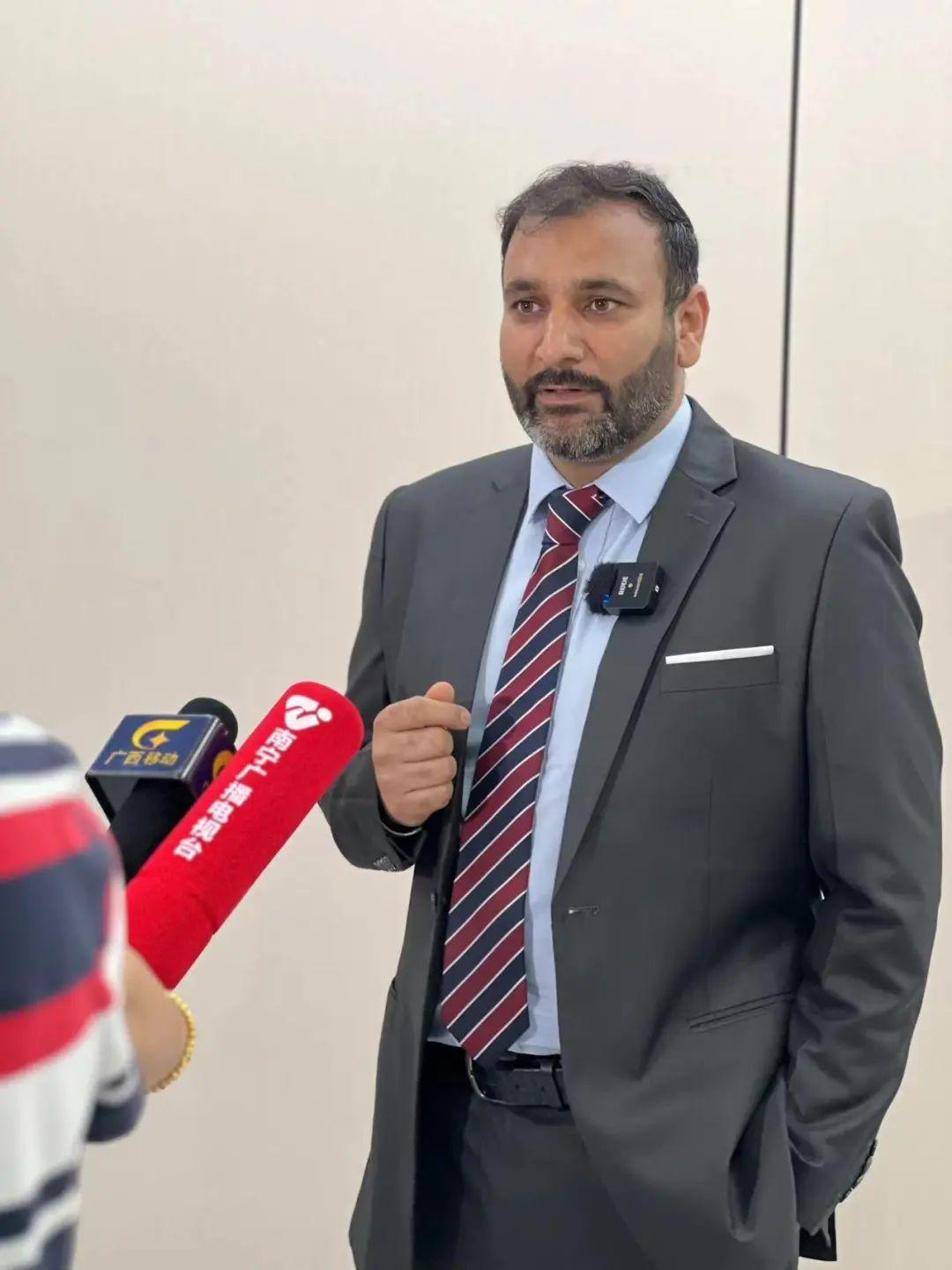 皇氏集团和皇氏乳业是一家吗,皇氏集团广西皇氏乳业有限公司