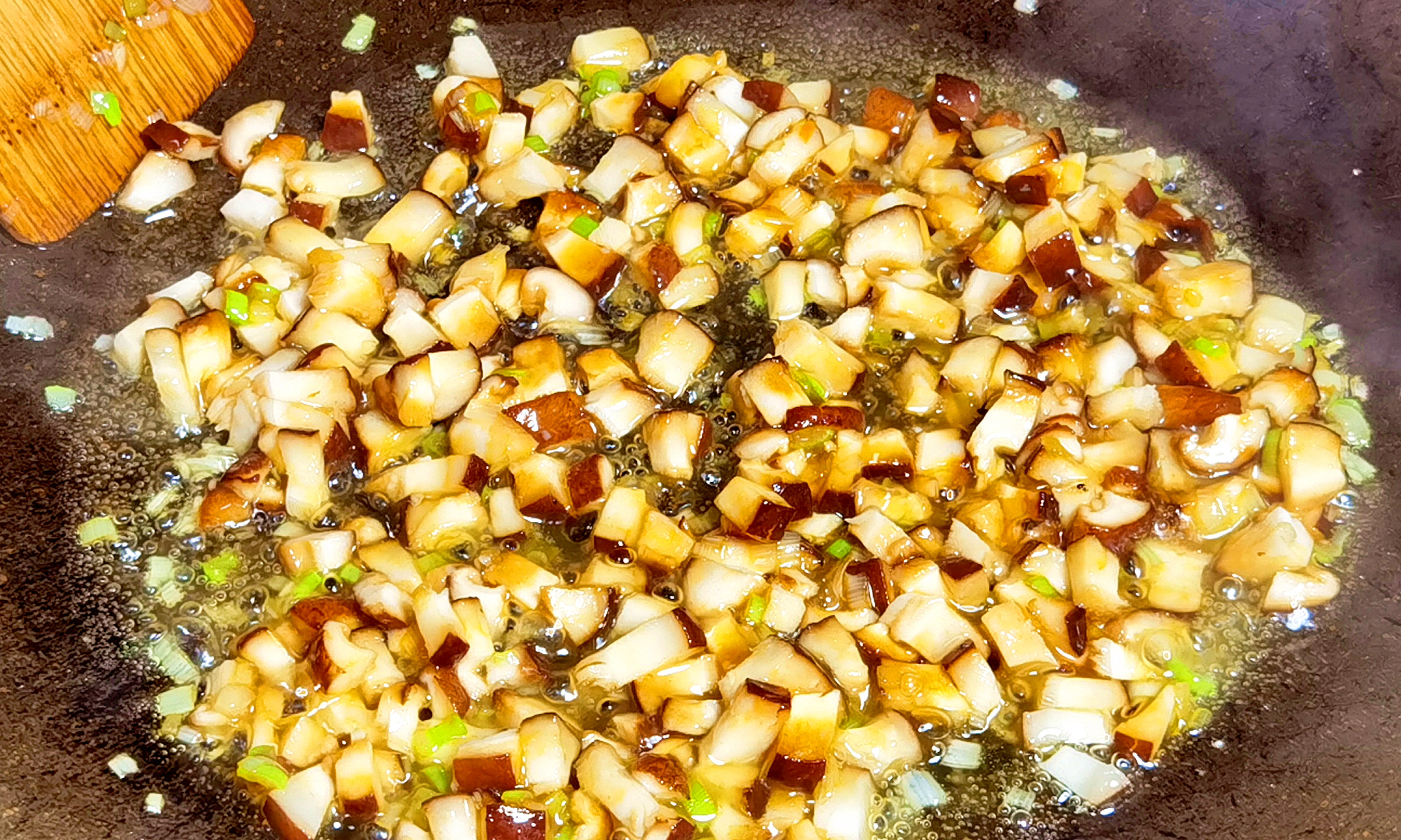 立秋后小白菜包饺子焯水吗,小白菜怎么保存到冬天包饺子吃