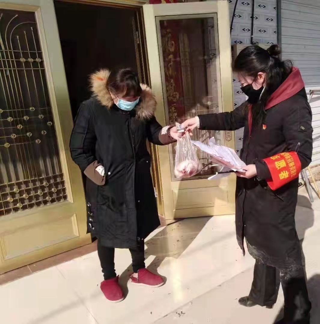 点赞最美战疫人,点赞巾帼志愿者战疫中为儿童护航