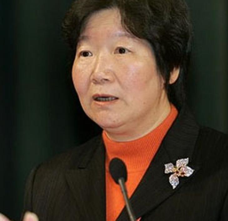 广东色贪女市长李启红：敛财1983万，为独占女婿将女儿逼成精神病