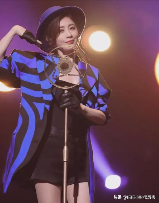 短粗手的女明星,粗短手女星