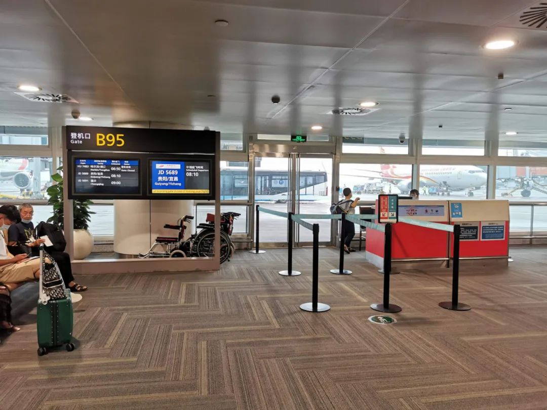 国内最高规格的机场,中国的硬核飞机