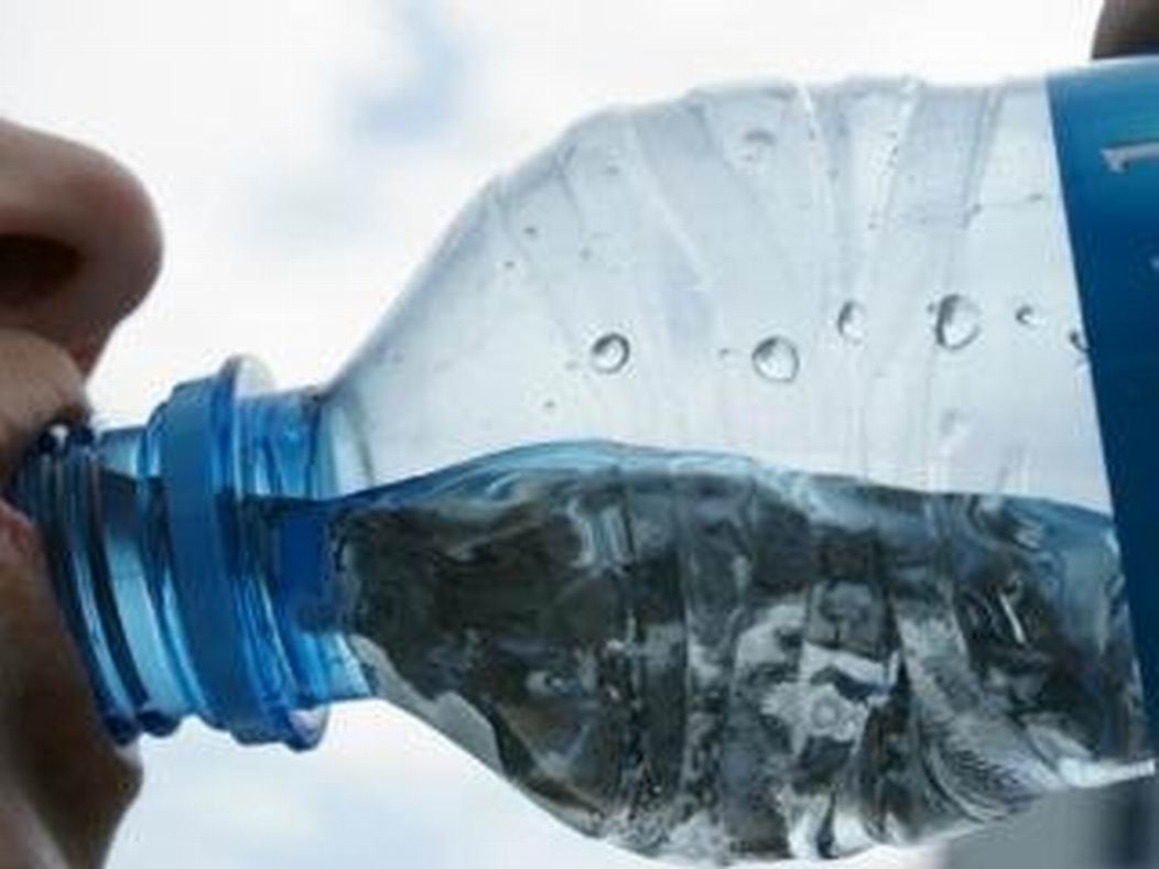 该死的假酒（小小说）