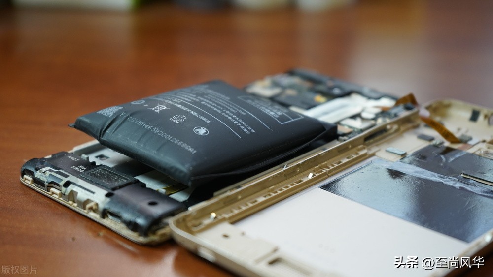 为什么现在智能机电池不可拆卸,智能手机电池不可拆卸