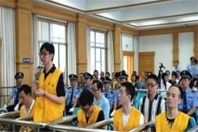 10年前卖肾少年卖苹果手机,高中生卖肾换苹果手机事件