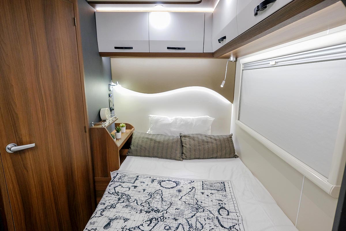 可在城市代步又可旅行的t型房车,中轴低顶b型15万左右房车推荐