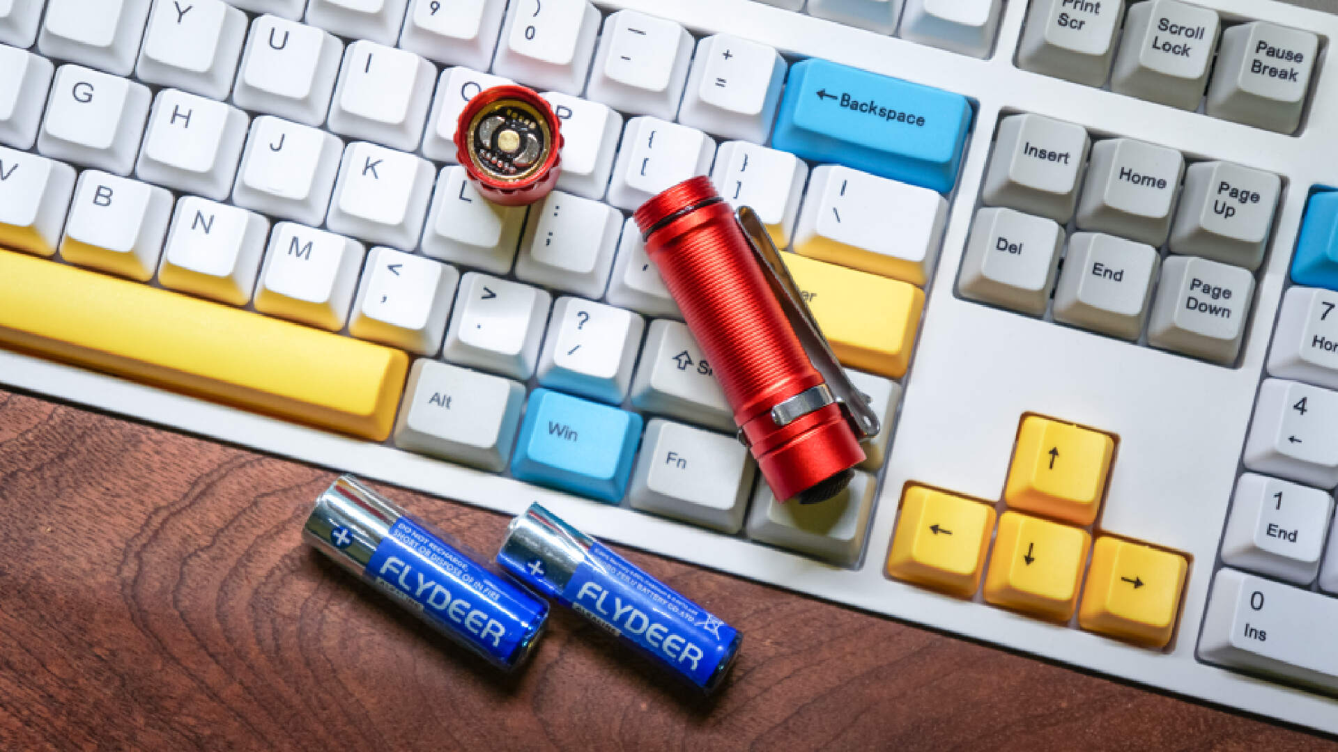 cyanskyk3,cyanskyk3v2手电测评