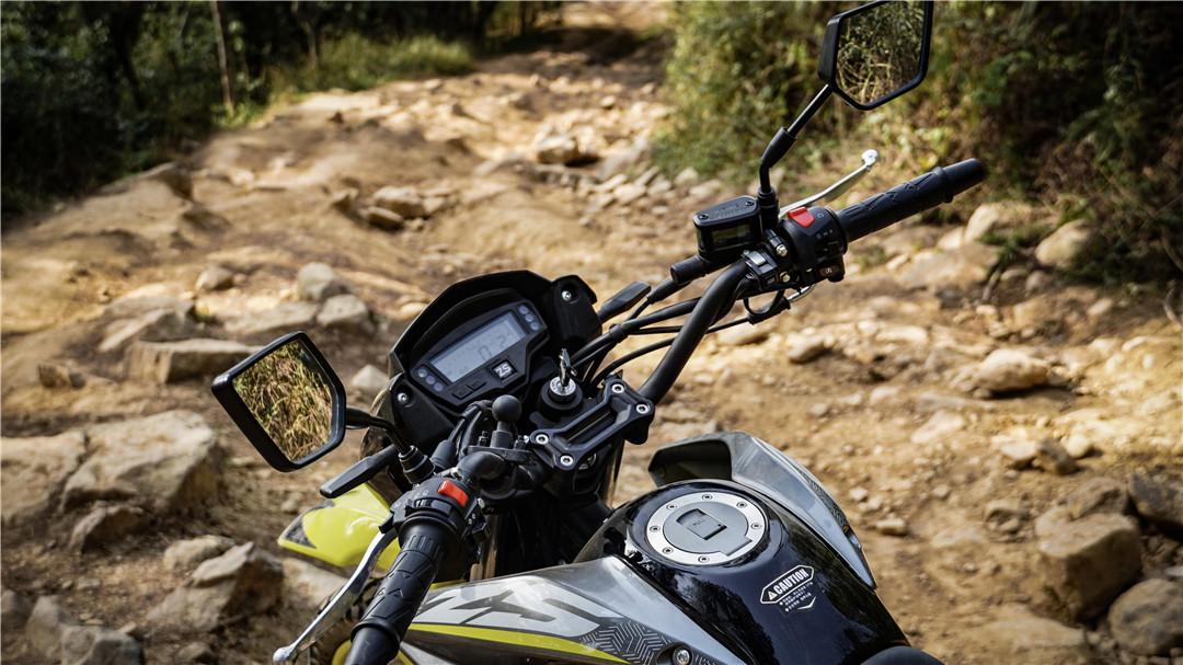 能上路的250cc摩托跑车,能跑250迈左右的摩托车