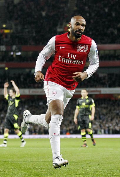 足坛十大前锋对应的十大兵器,足坛十大前锋伊布