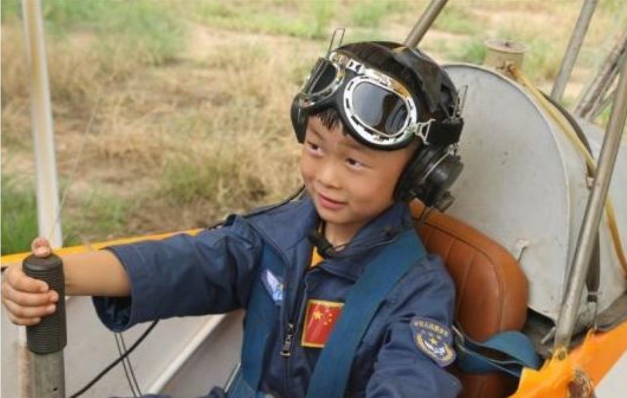 10年前被父母逼迫雪地奔跑,10年前被爸爸逼的雪地里跑步