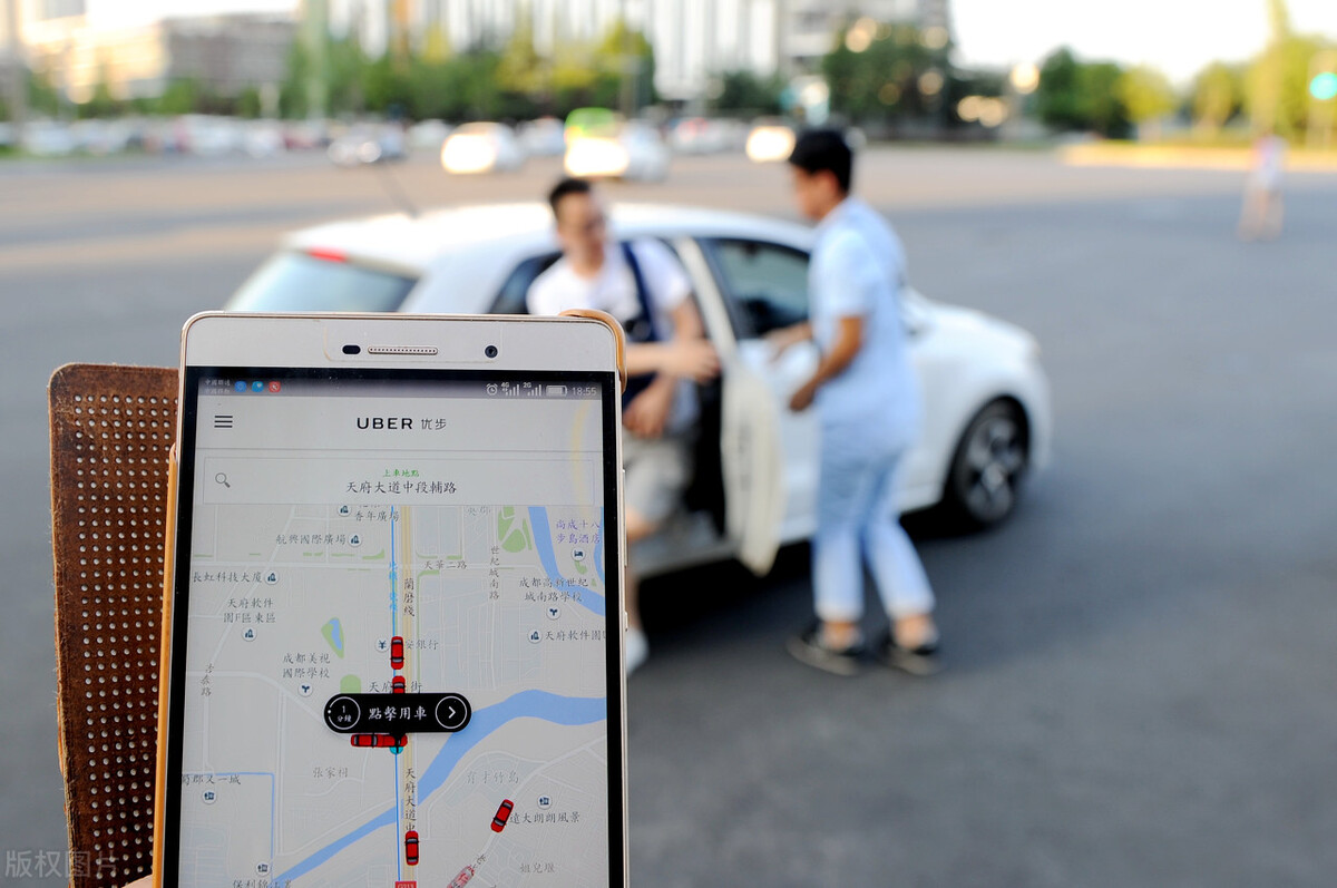 油价又涨了，燃油网约车的出路在哪里？