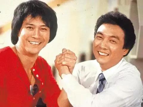 他红了30年和妻子分居却零绯闻,她红了之后