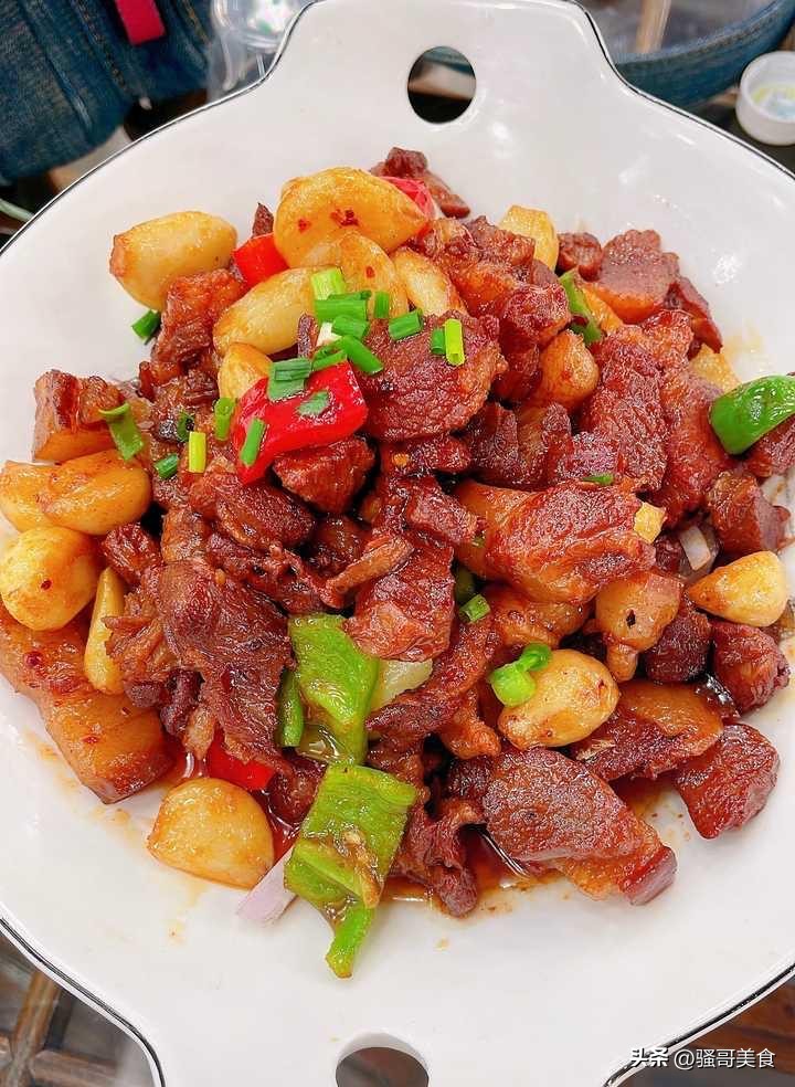 理发师惨遭离婚，转店买车游黄山，放飞自我